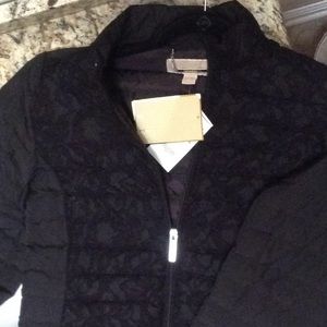 Micheal Kors Puffer Jacket Black  size Small